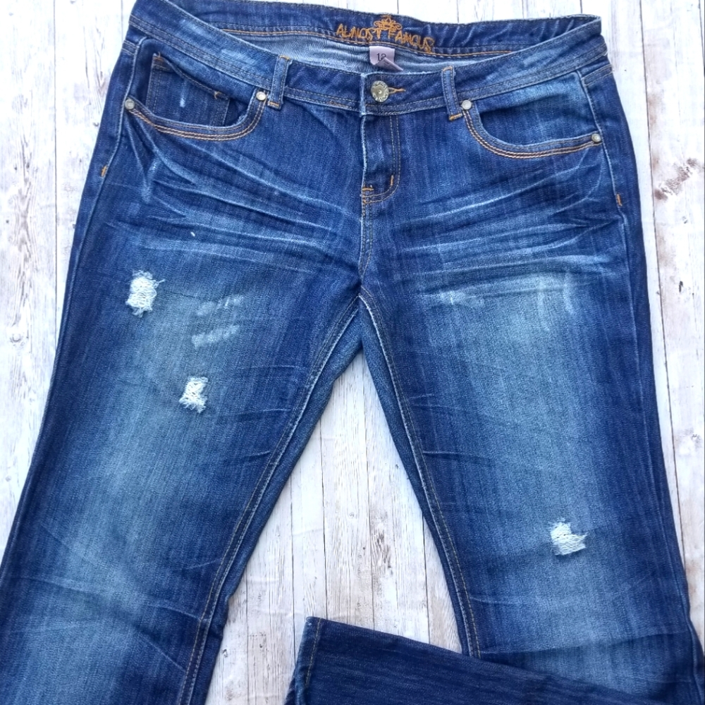 Almost Famous Jean's vintage low rise destroyed 13